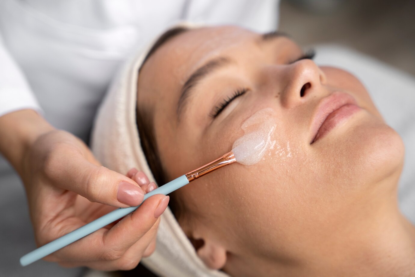 Glycolic Peel Treatment in Mira Road and borivali 